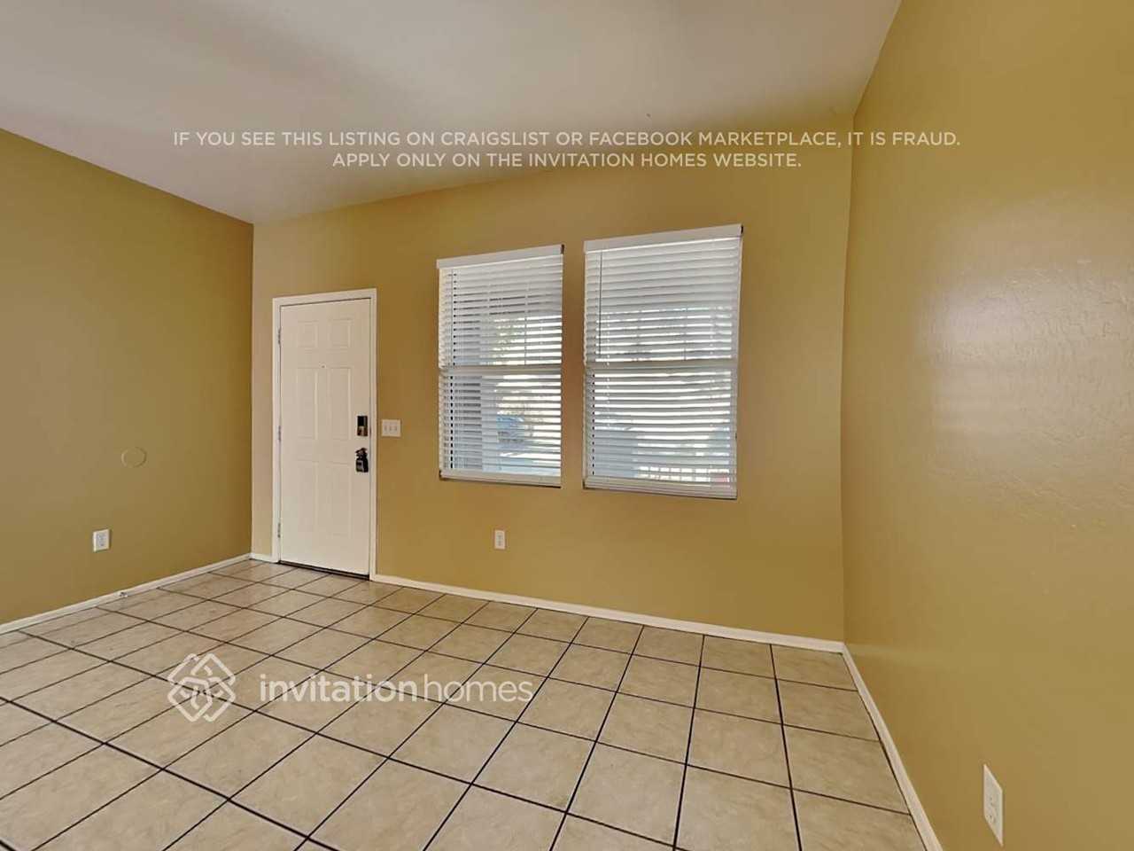 3921 W Pollack St - Photo 4 of 23