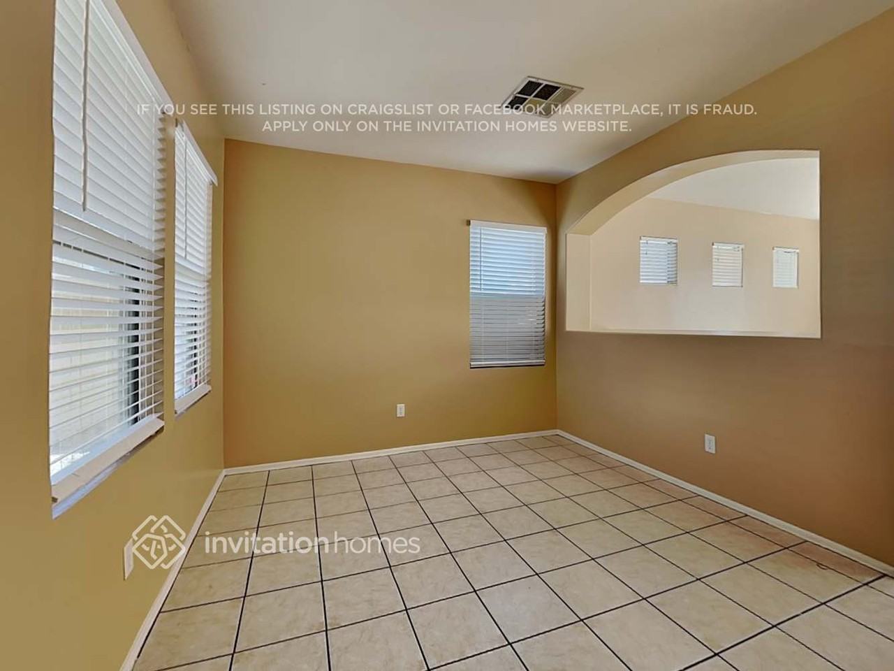 3921 W Pollack St - Photo 5 of 23