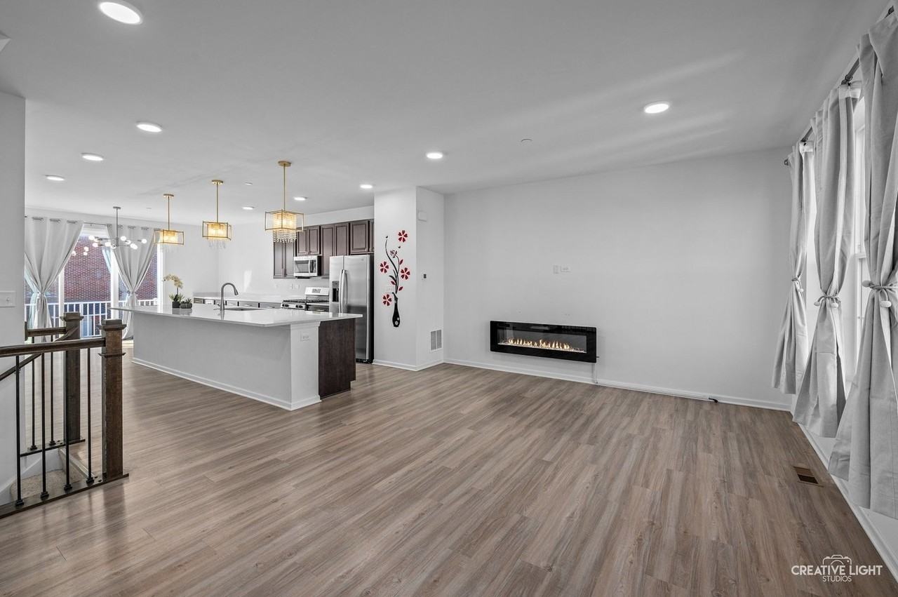 2906 Reflection Dr - Photo 6 of 24