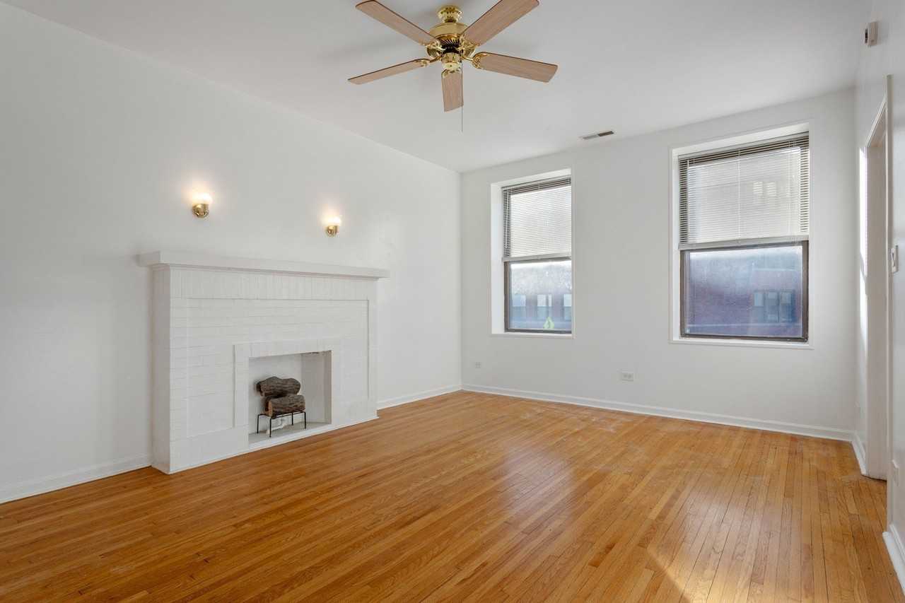 3320 W Diversey Ave Apt 1 #1 - Photo 4 of 15