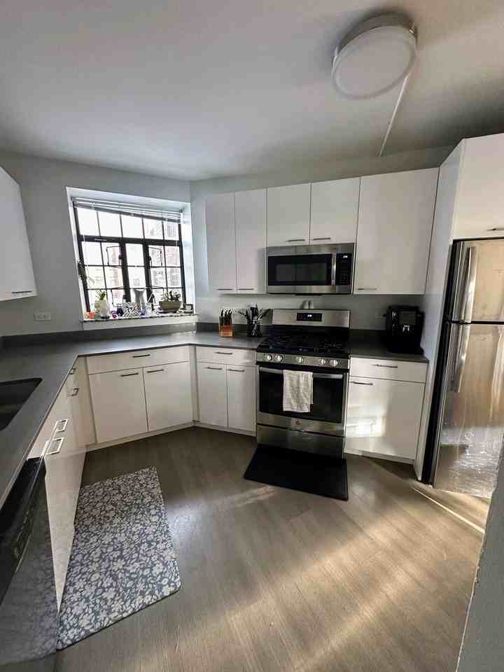 2806 N Leavitt St Unit 102 #102 - Photo 3 of 11