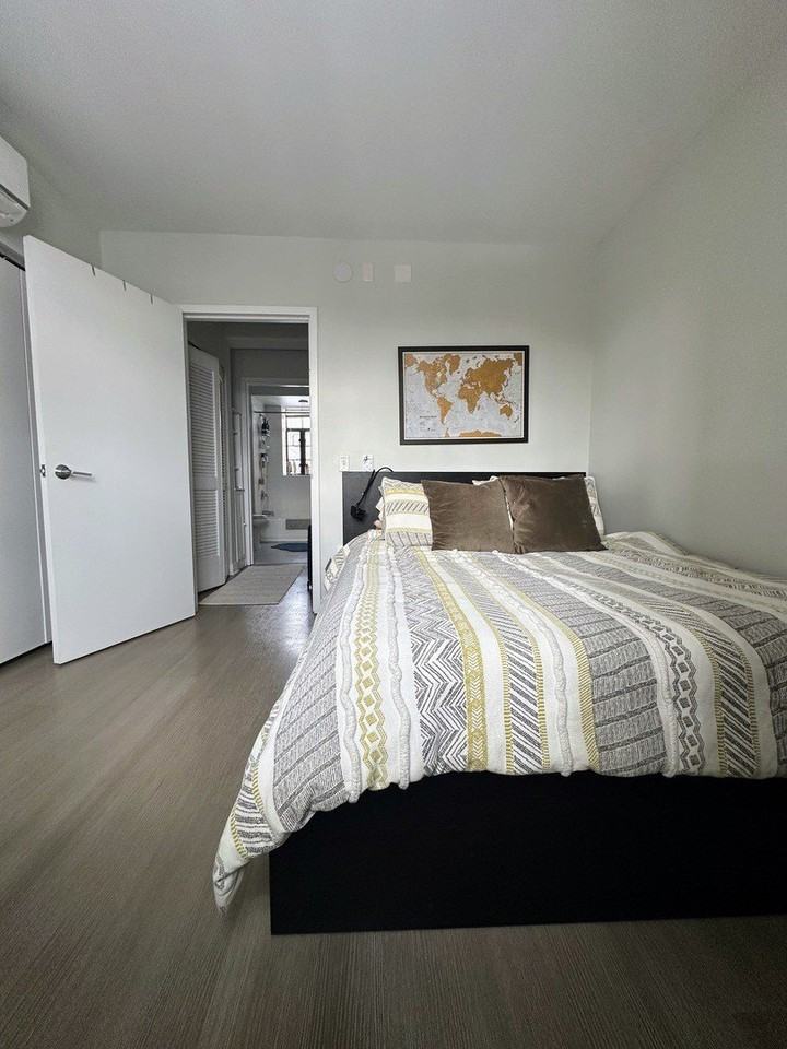 2806 N Leavitt St Unit 102 #102 - Photo 6 of 11