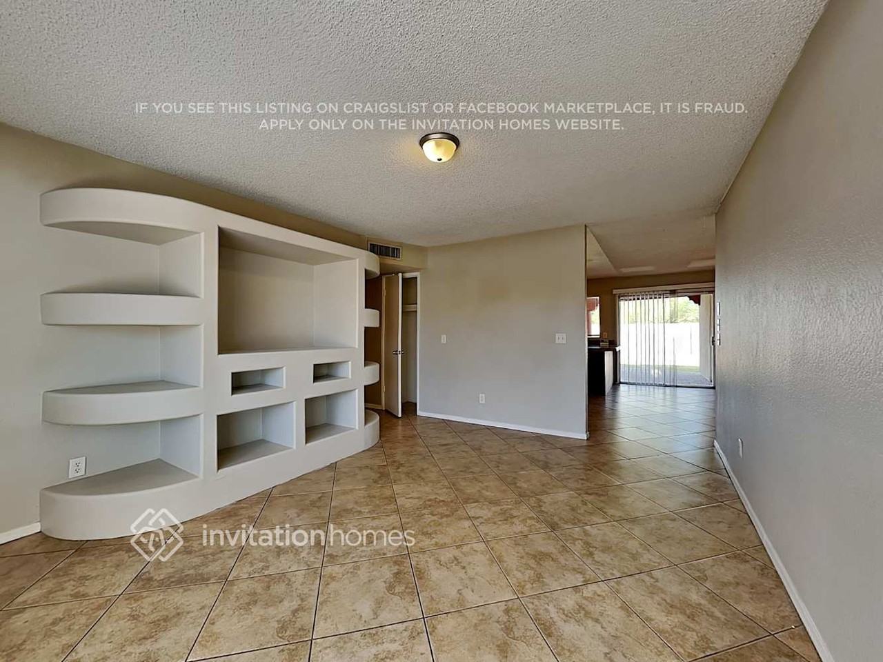 618 N 69th Ave - Photo 3 of 18