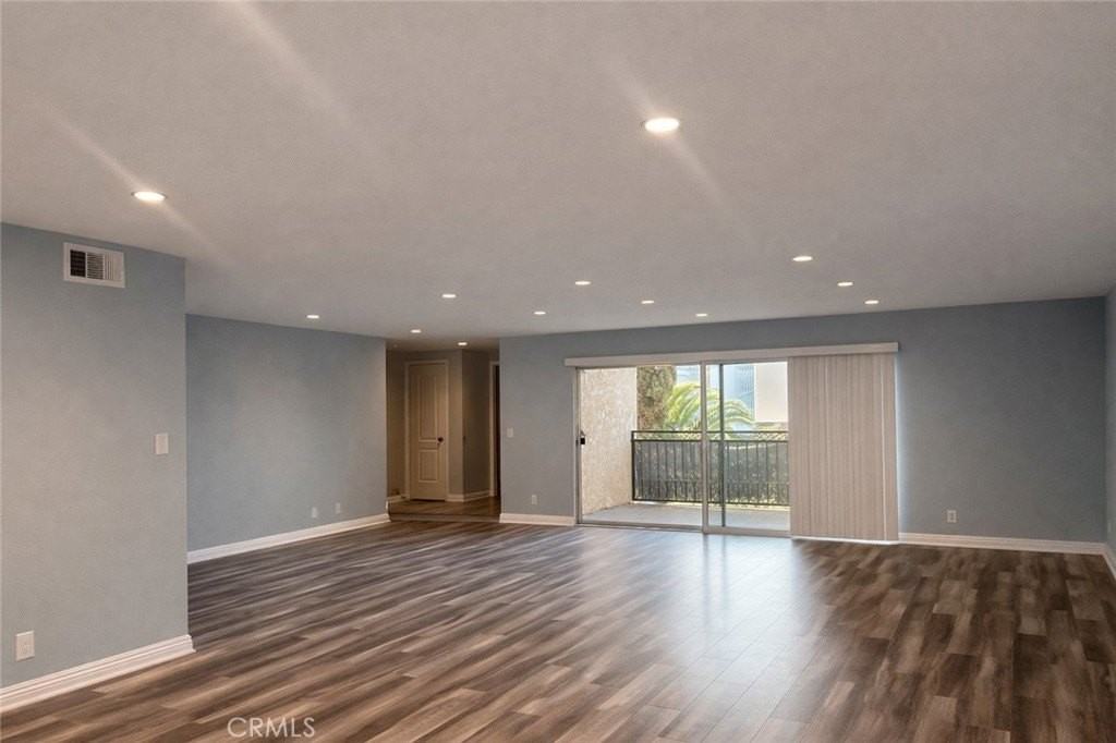 7718 Via Sorrento - Photo 7 of 18