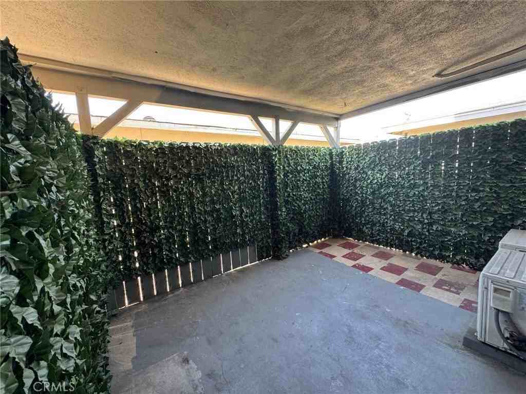 2121 S Camino St #D - Photo 6 of 15