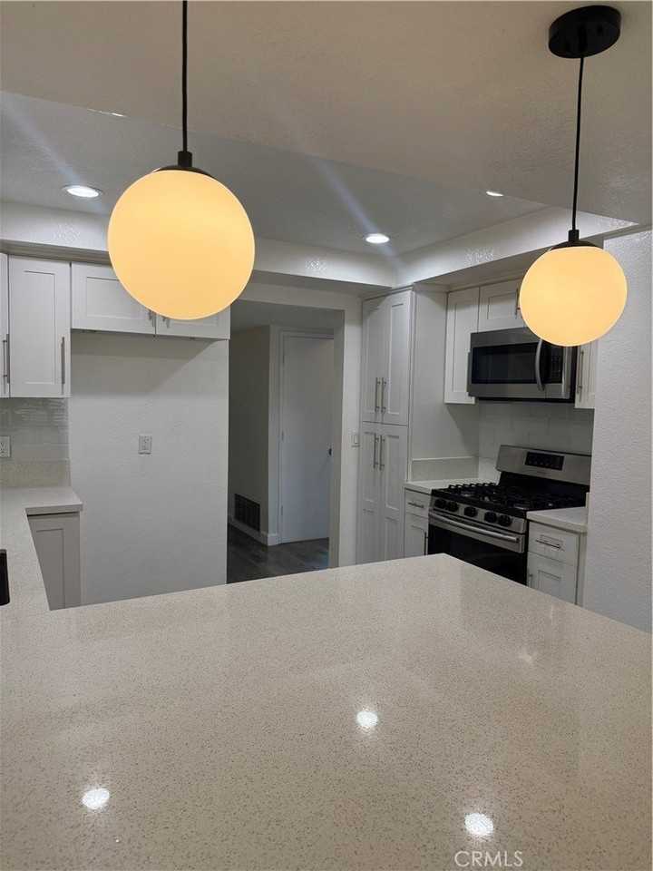 63 Candlewood Way - Photo 4 of 21