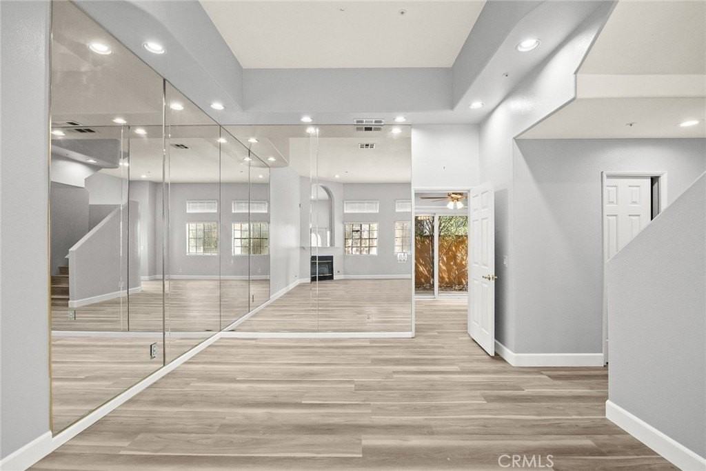 319 California St #F - Photo 6 of 30