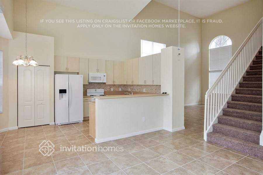 2208 Ne 41st Ave - Photo 5 of 19