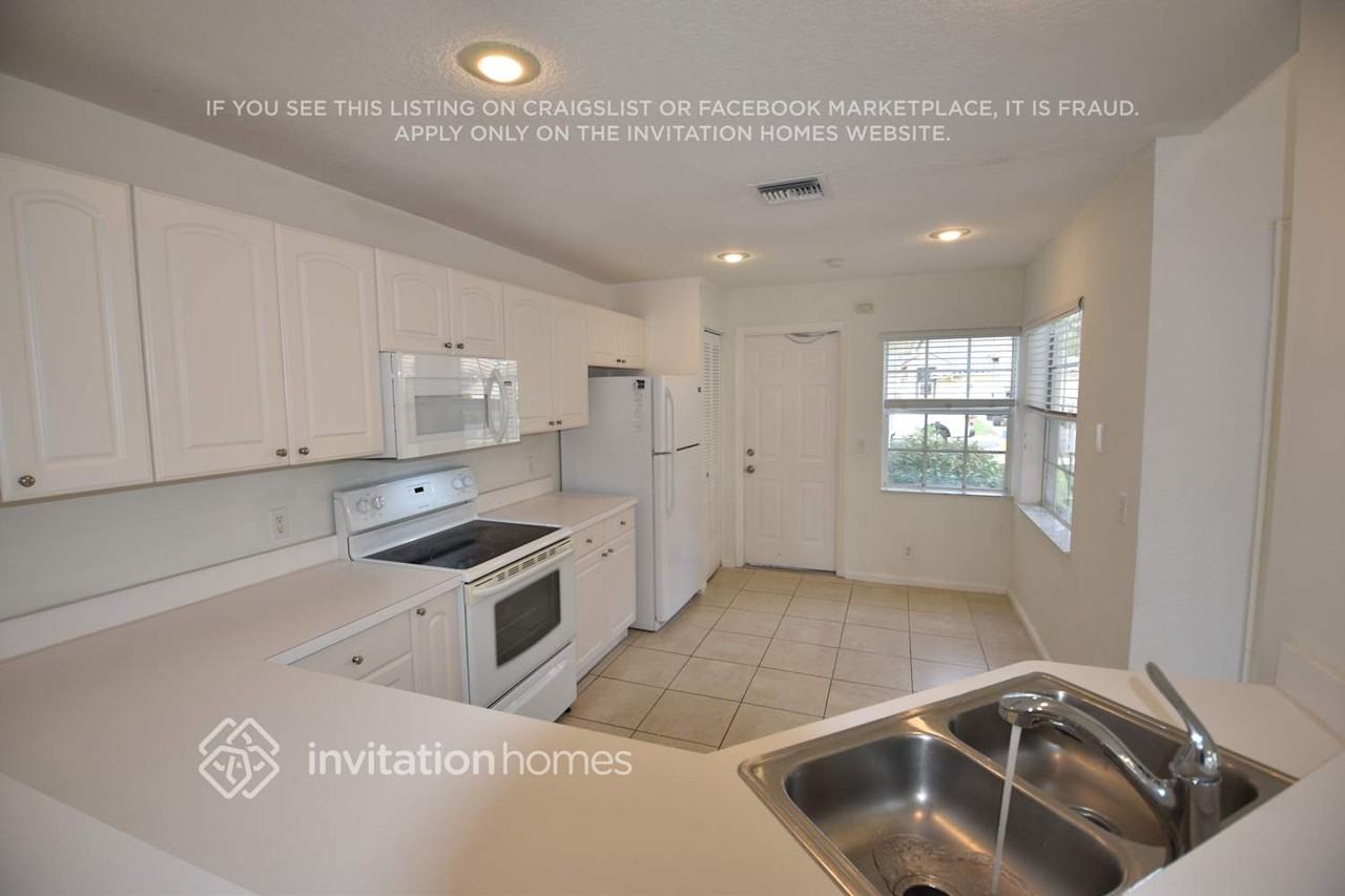 3732 S Lancewood Pl - Photo 5 of 15