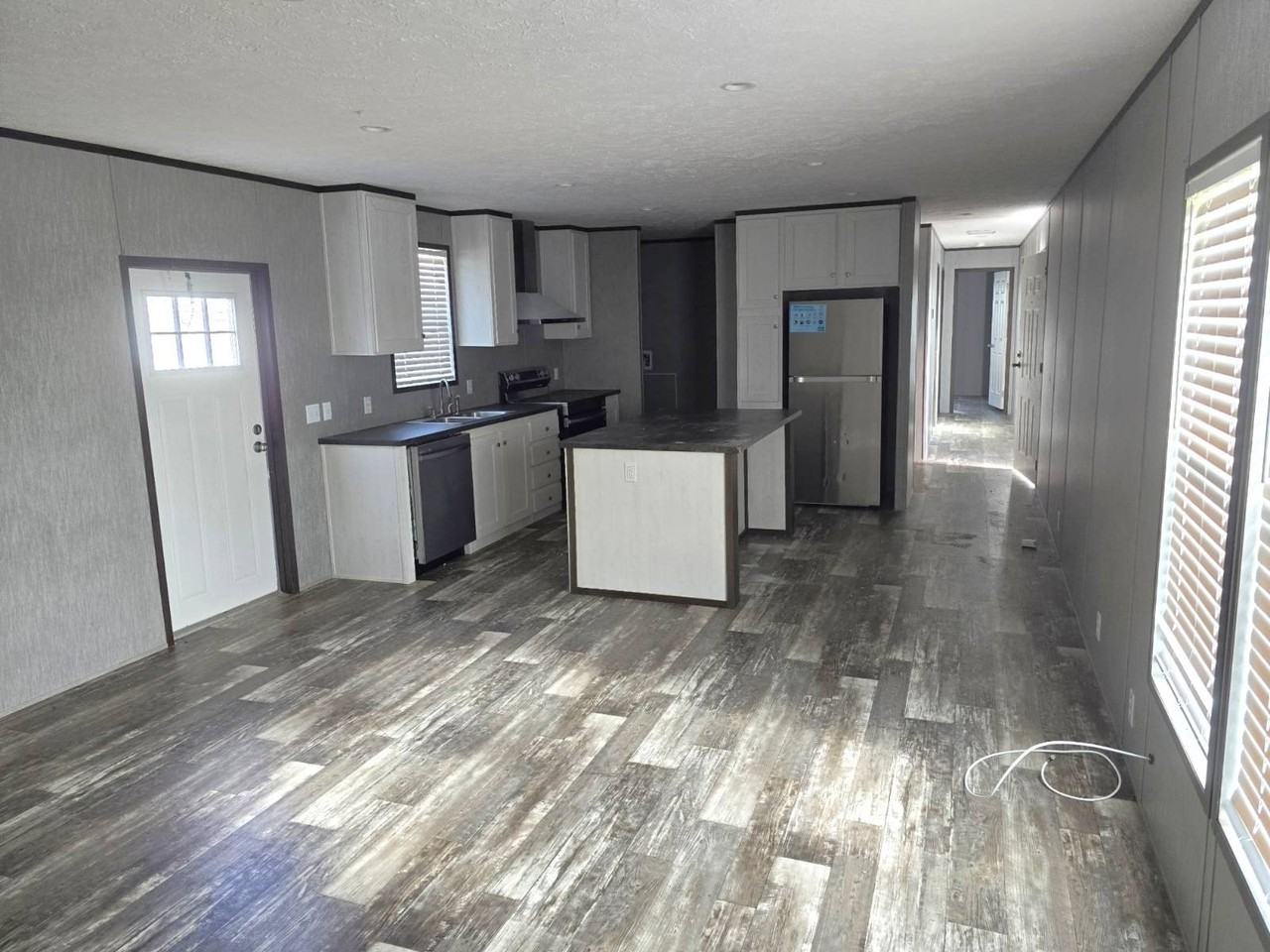 2524 Redoubt Cir - Photo 3 of 7