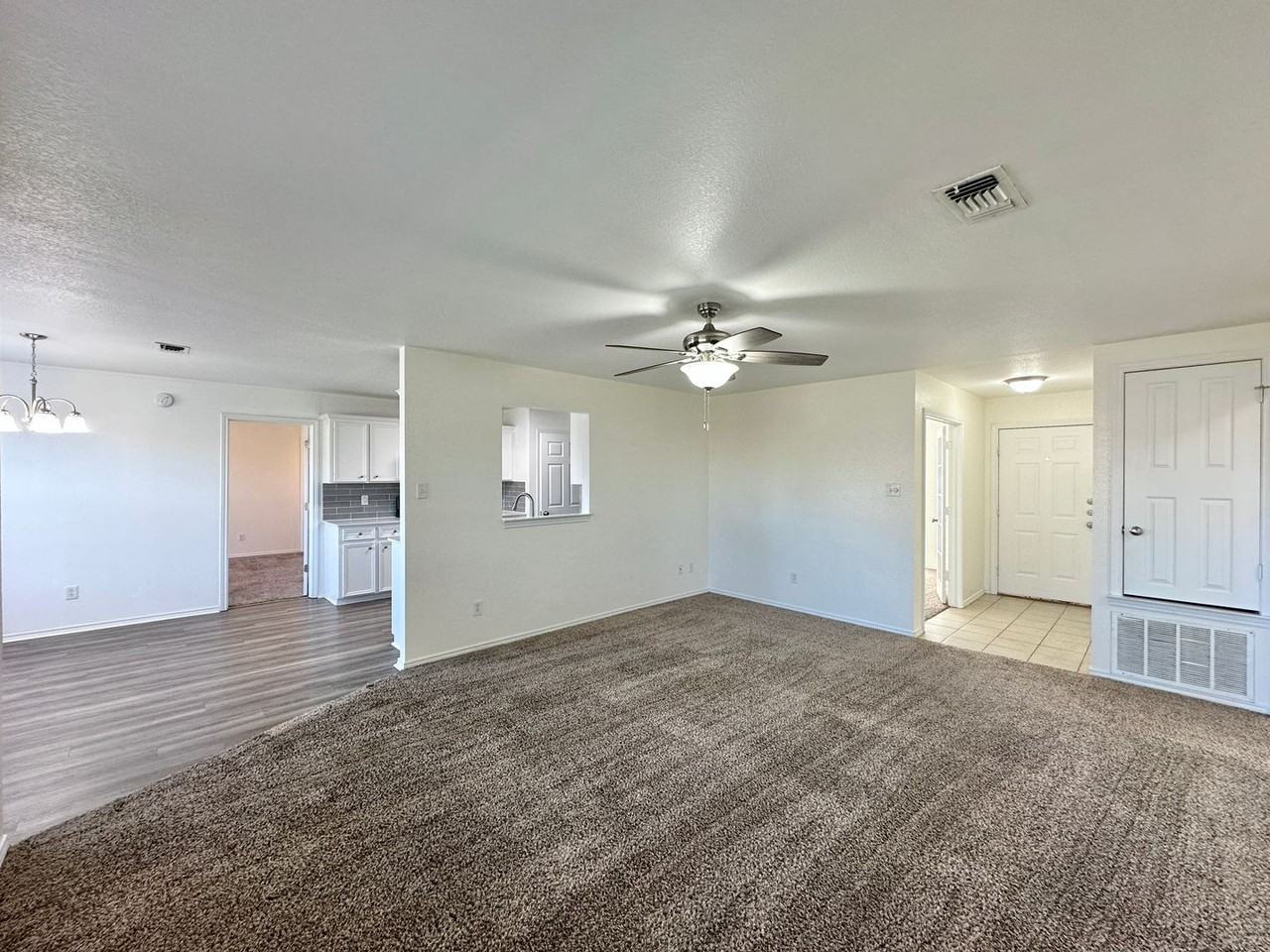 4917 Kit Carson Trl - Photo 5 of 37