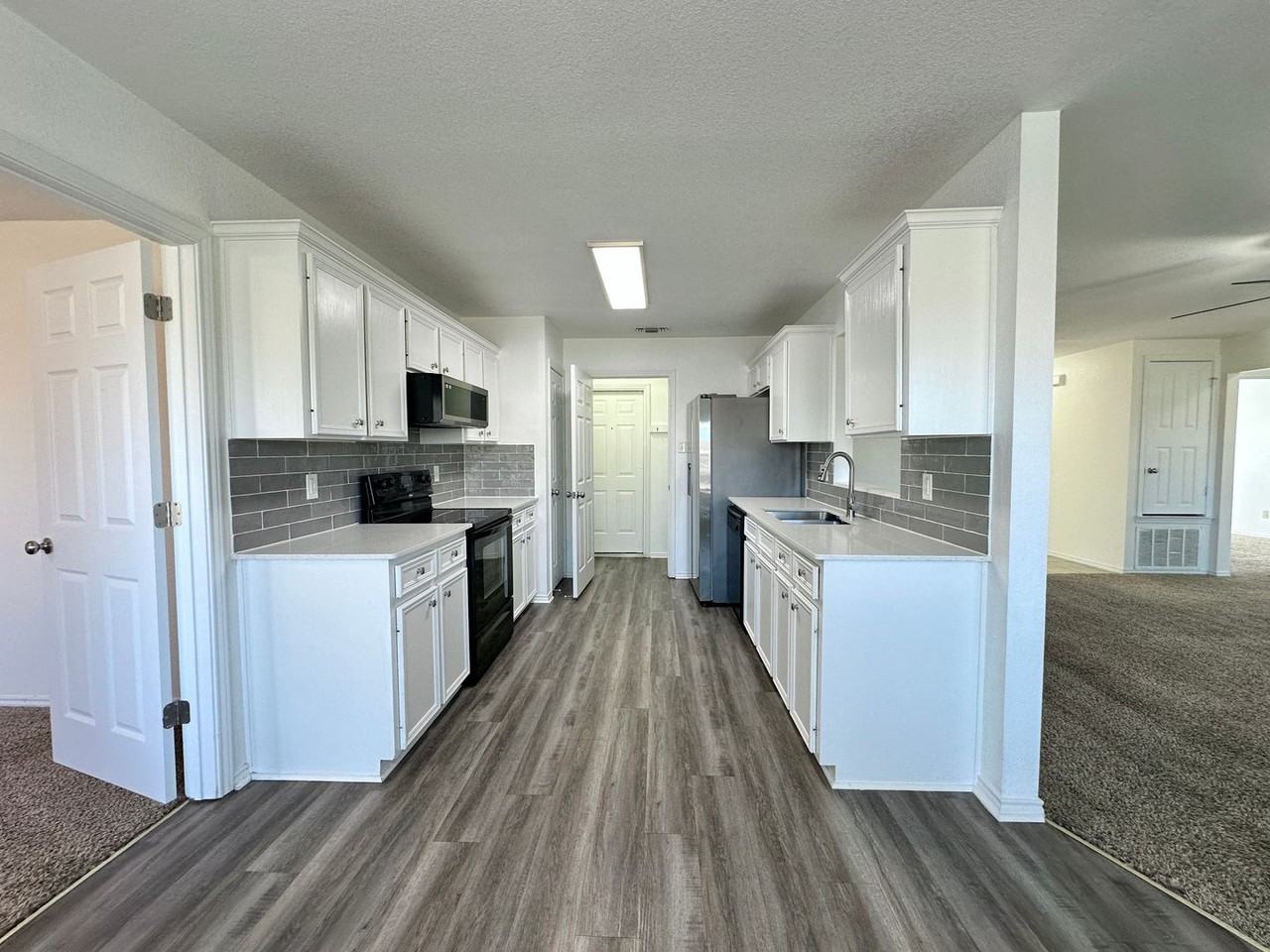 4917 Kit Carson Trl - Photo 7 of 37