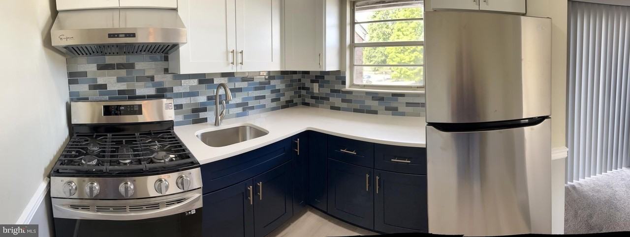 47 Garden View Ter Unit 4-4 #4 - Photo 2 of 10