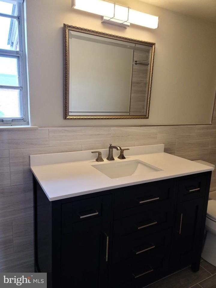 47 Garden View Ter Unit 4-4 #4 - Photo 5 of 10