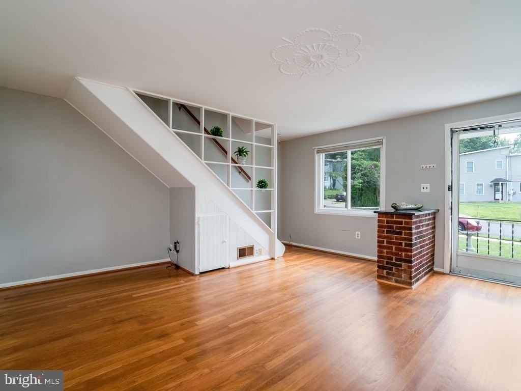 10648 Ashby Pl - Photo 7 of 28