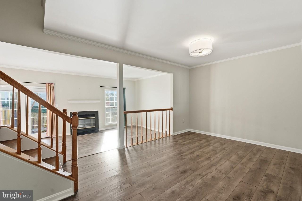 6739 Rockledge Pl - Photo 4 of 40