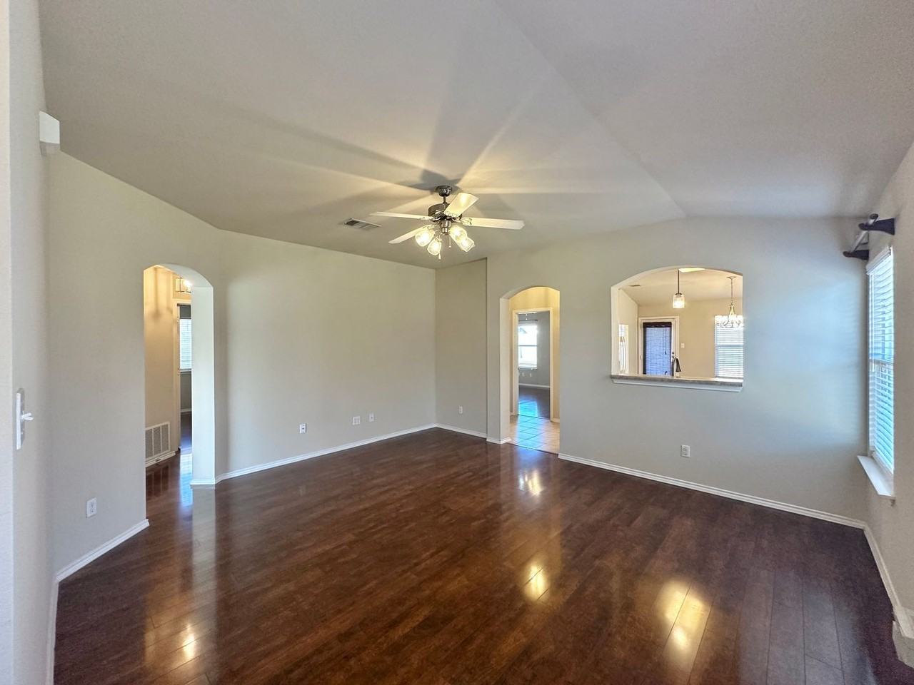 6103 Sue Anne - Photo 2 of 29