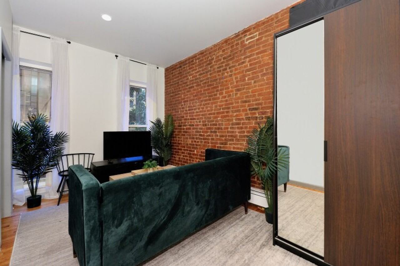 338 W 36th St #1323943P - Photo 2 of 24