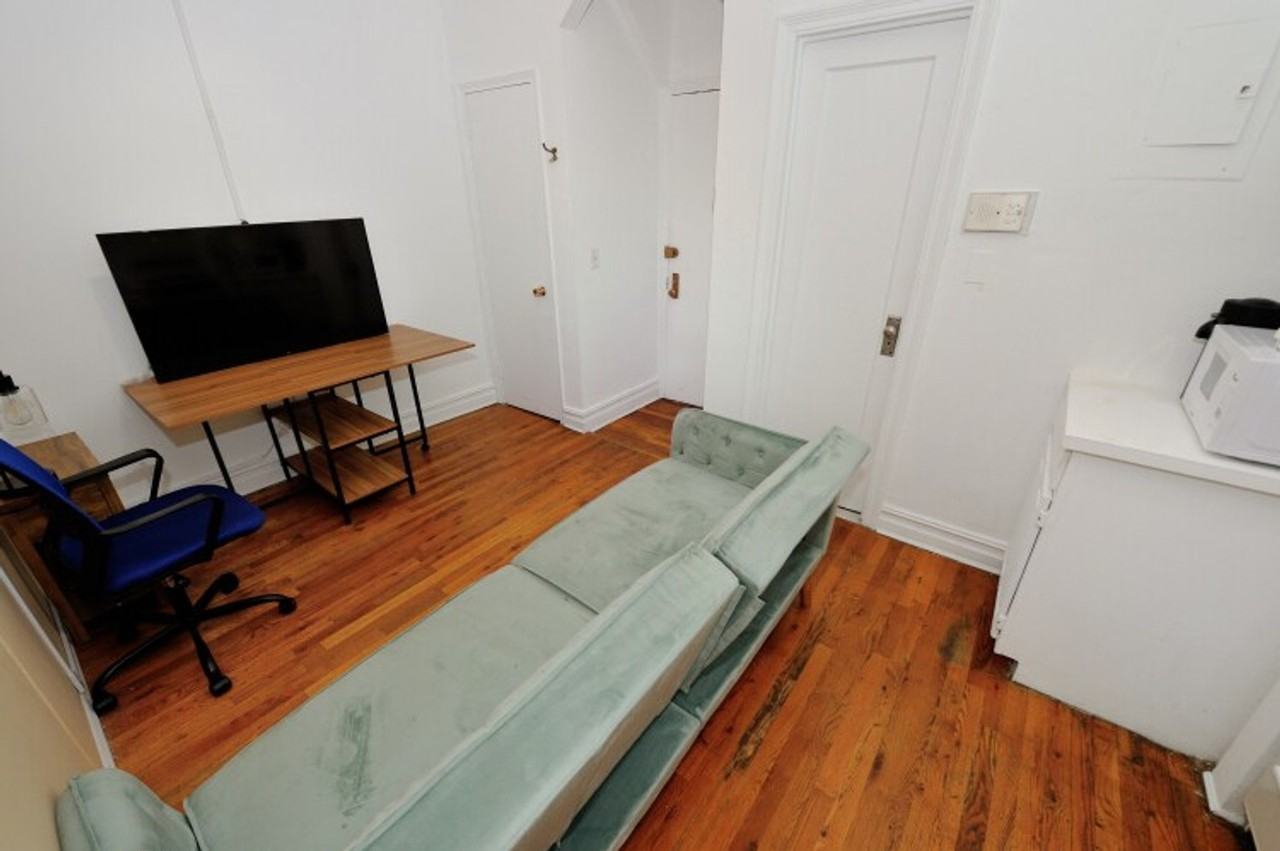 649 9th Ave #1323949P - Photo 4 of 22