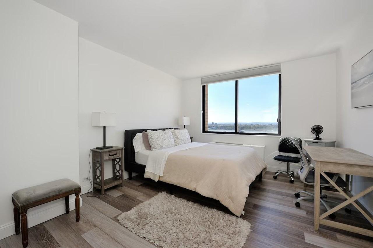 337 W 48th St #1323948P - Photo 6 of 22