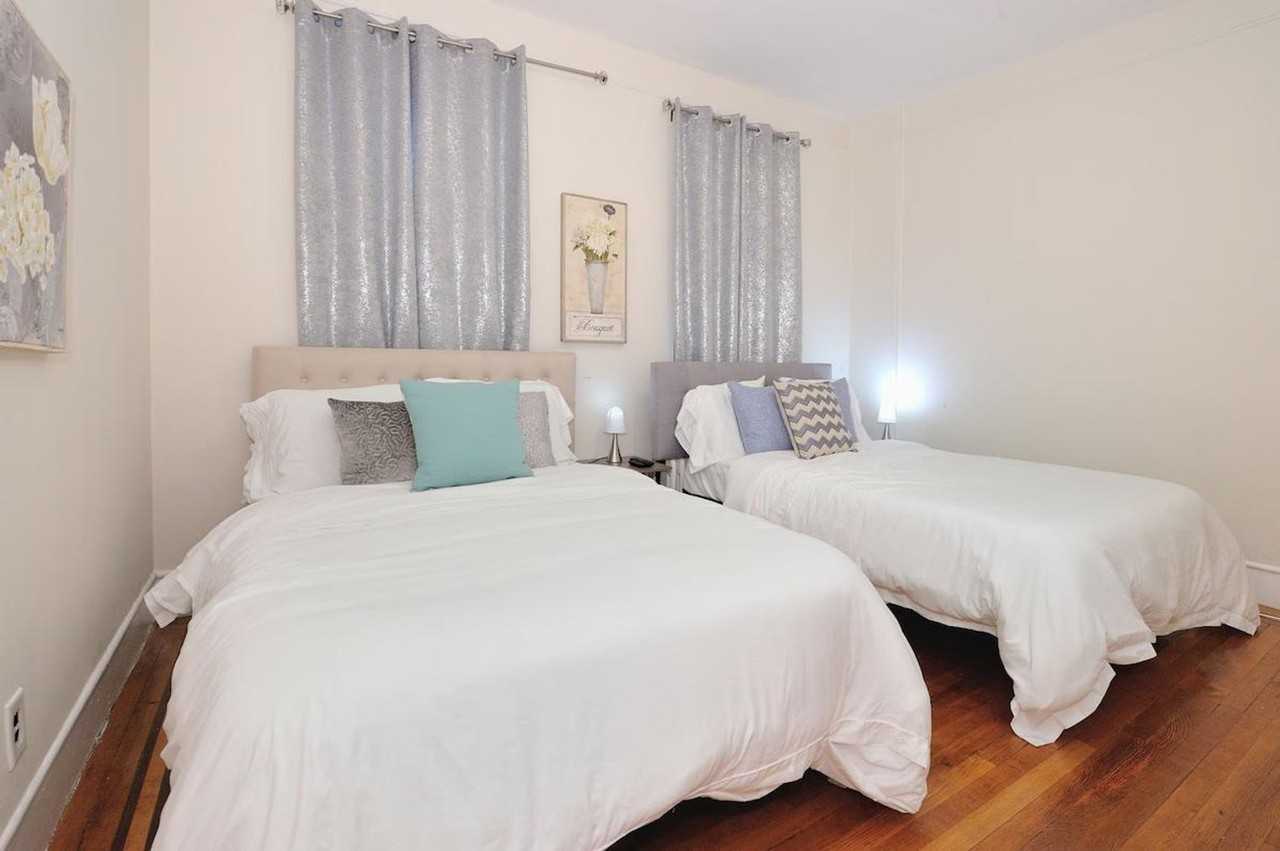 414 E 77th St #1323972P - Photo 2 of 10