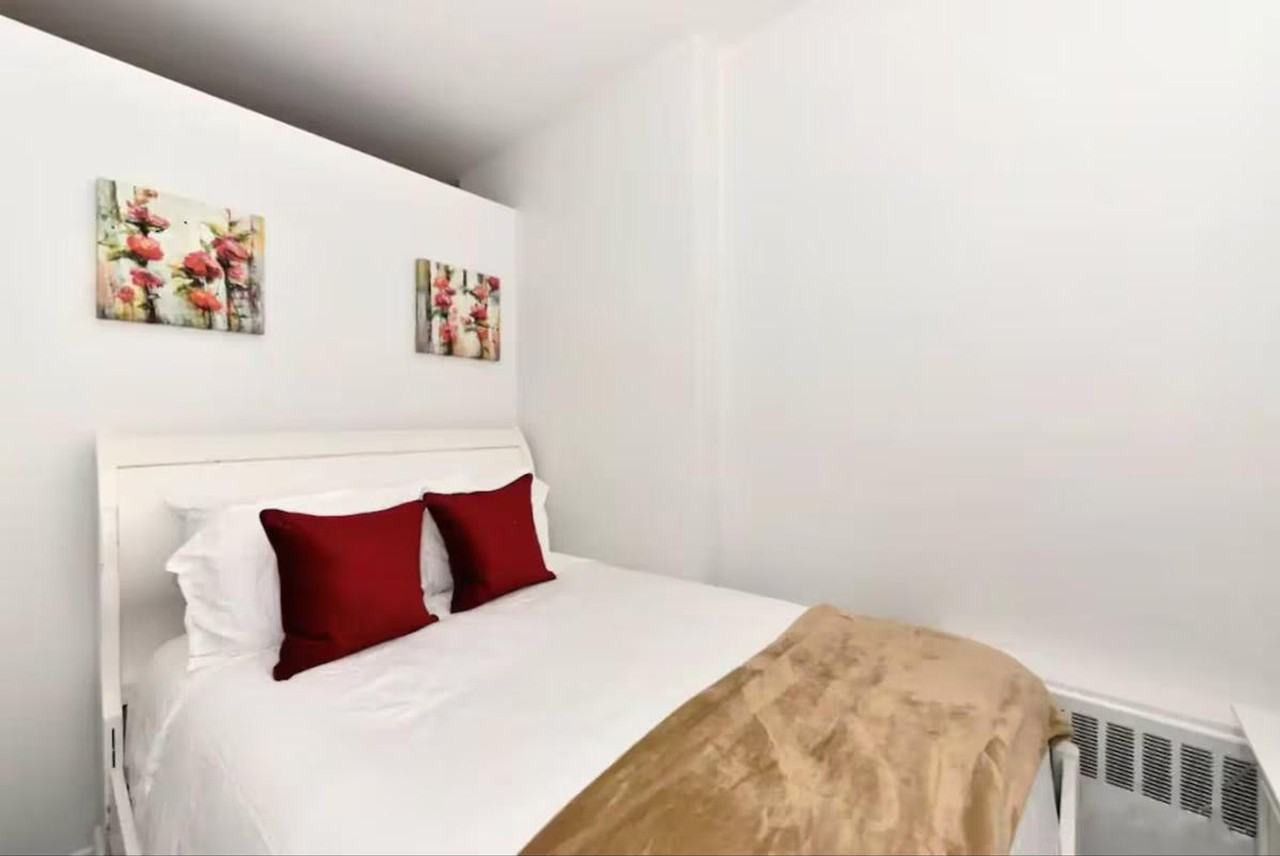 498 9th Ave #1323969P - Photo 3 of 11