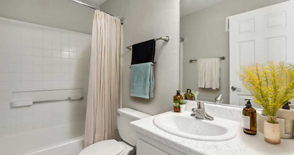 Sedona at Lone Mountain Apartments - Photo 5 of 38