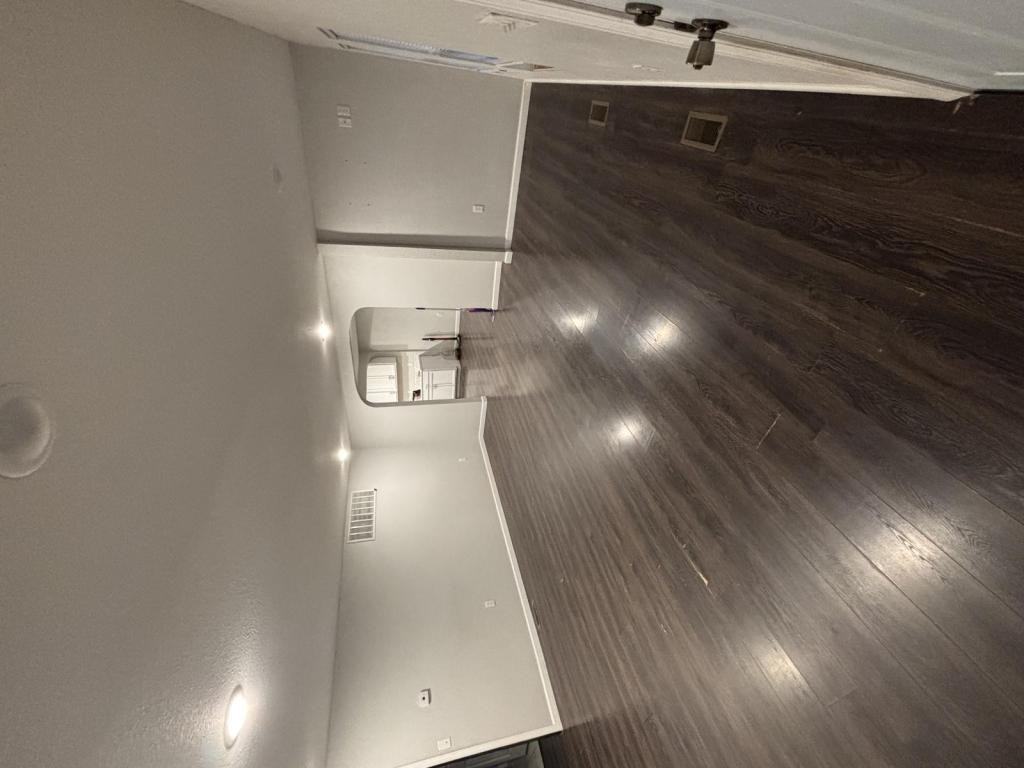 138 E Hannum St - Photo 2 of 9