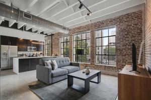 featured image of 822 Howard Ave