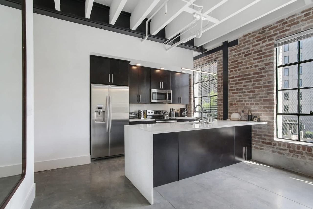 822 Howard Avenue - Photo 4 of 53