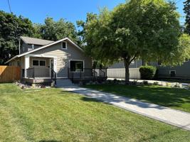 featured image of 732 Valencia St