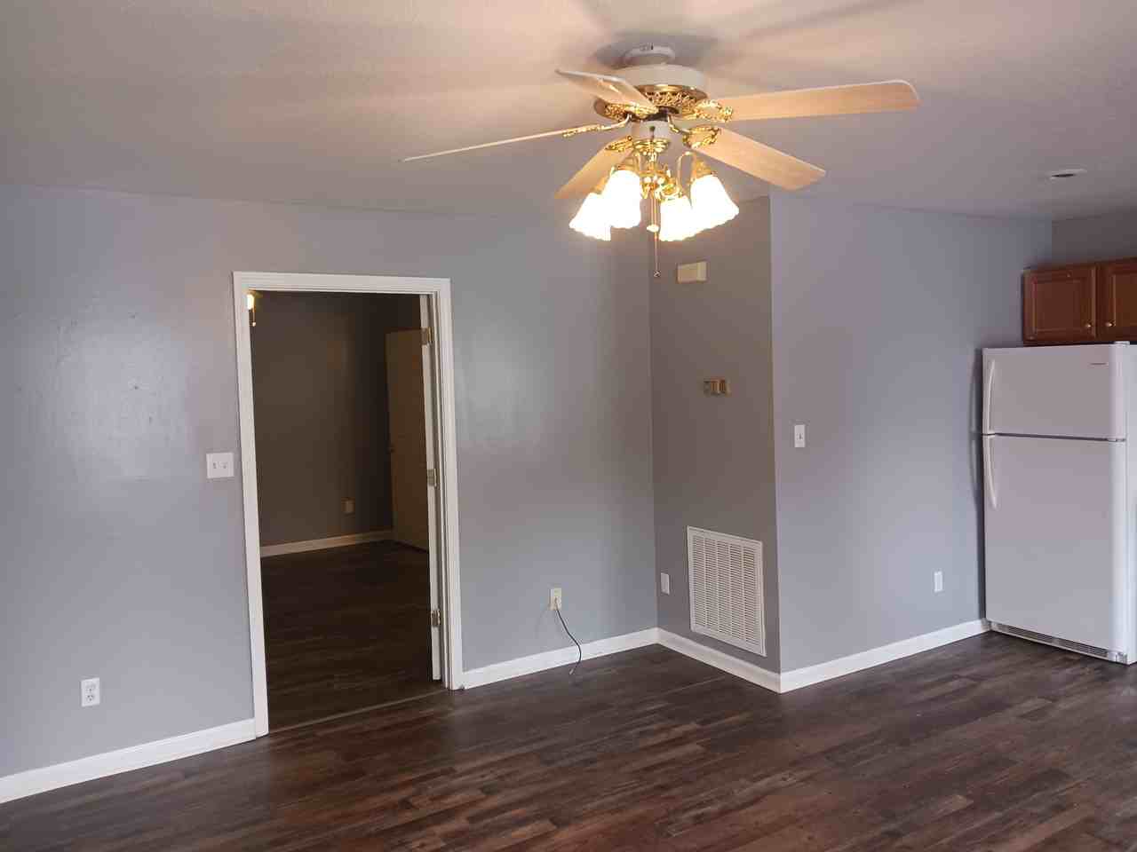 11735 Chapman Hwy #6 - Photo 3 of 7