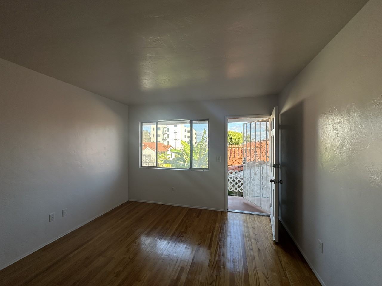 4492 Illinois St #4492E - Photo 2 of 7