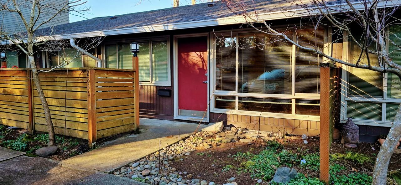 2831 Sw Troy St #2835 - Photo 2 of 23