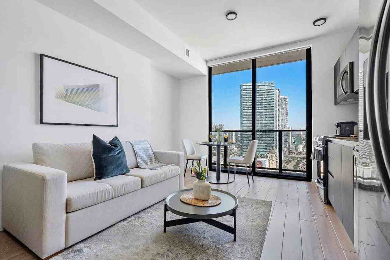 398 Ne 5th St #1372293P - Photo 2 of 19