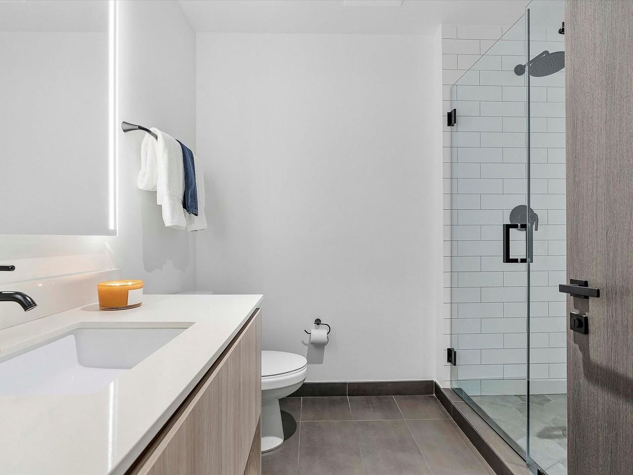 398 Ne 5th St #1372293P - Photo 5 of 19