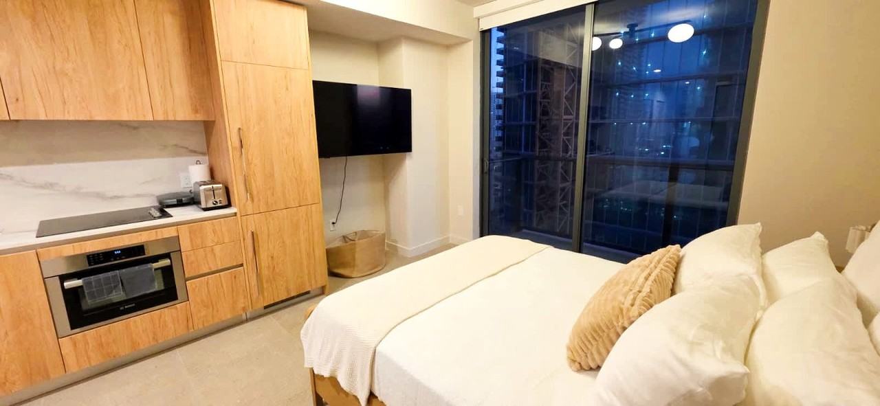 11 Ne 6th St #1376611P - Photo 2 of 23