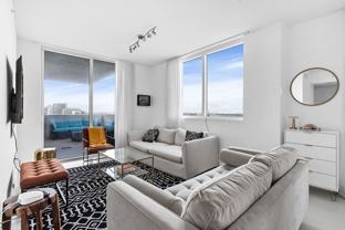 141 Ne 3rd Ave - Photo 1 of 1