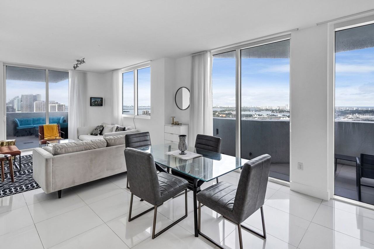 141 Ne 3rd Ave #1364163P - Photo 2 of 37