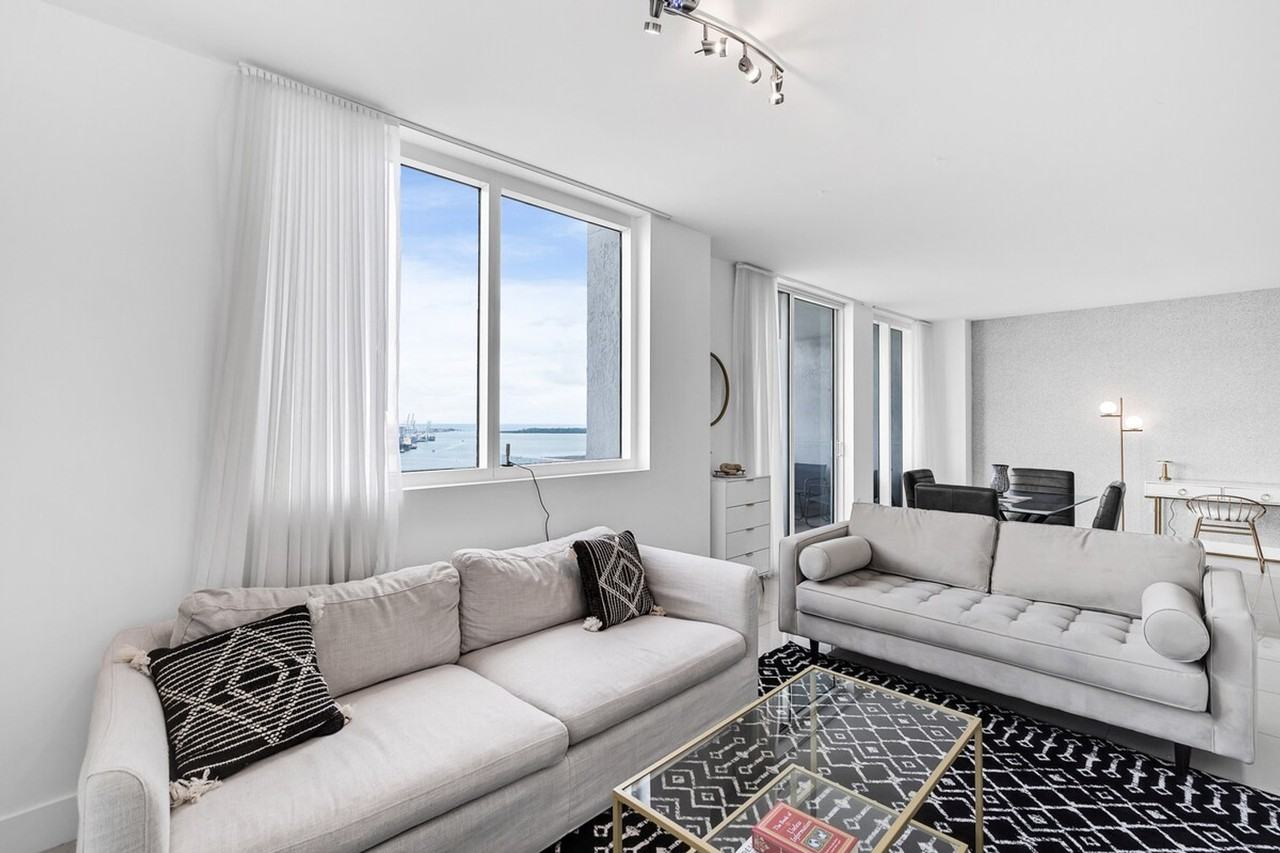 141 Ne 3rd Ave #1364163P - Photo 4 of 37