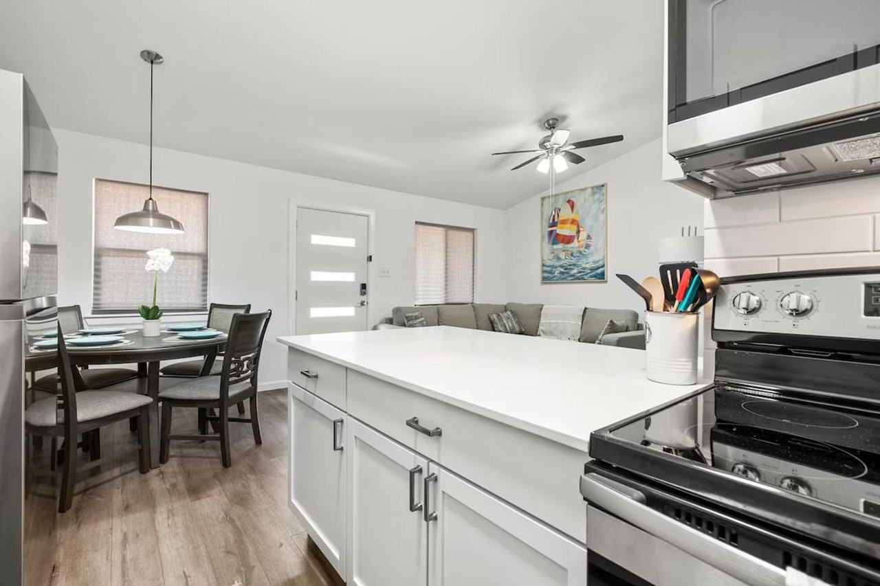 710 W 34th St #1385486P - Photo 4 of 8