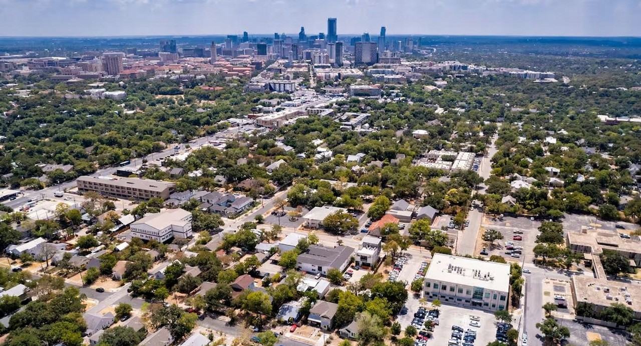 710 W 34th St #1385486P - Photo 5 of 8