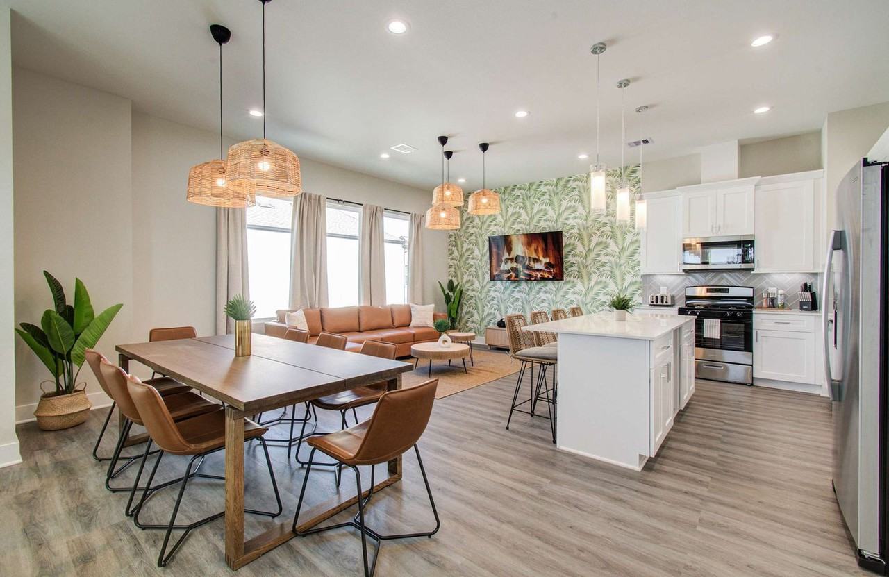 8320 Curry Rd #1391267P - Photo 4 of 27