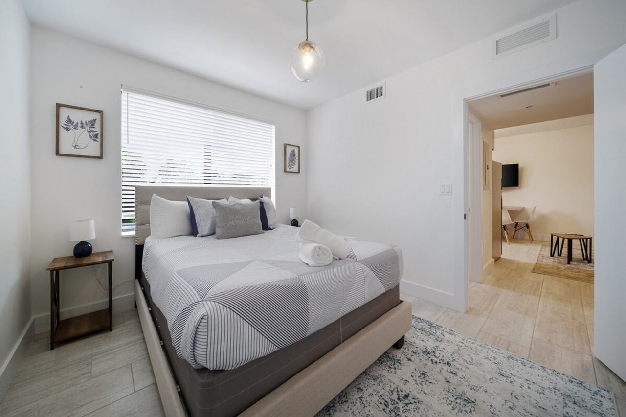 2110 Sw 16th St #1388877P - Photo 2 of 12