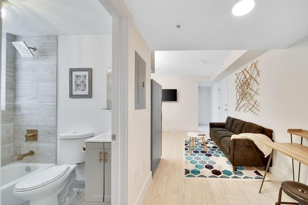 1317 Sw 22nd Ave #1388876P - Photo 4 of 11