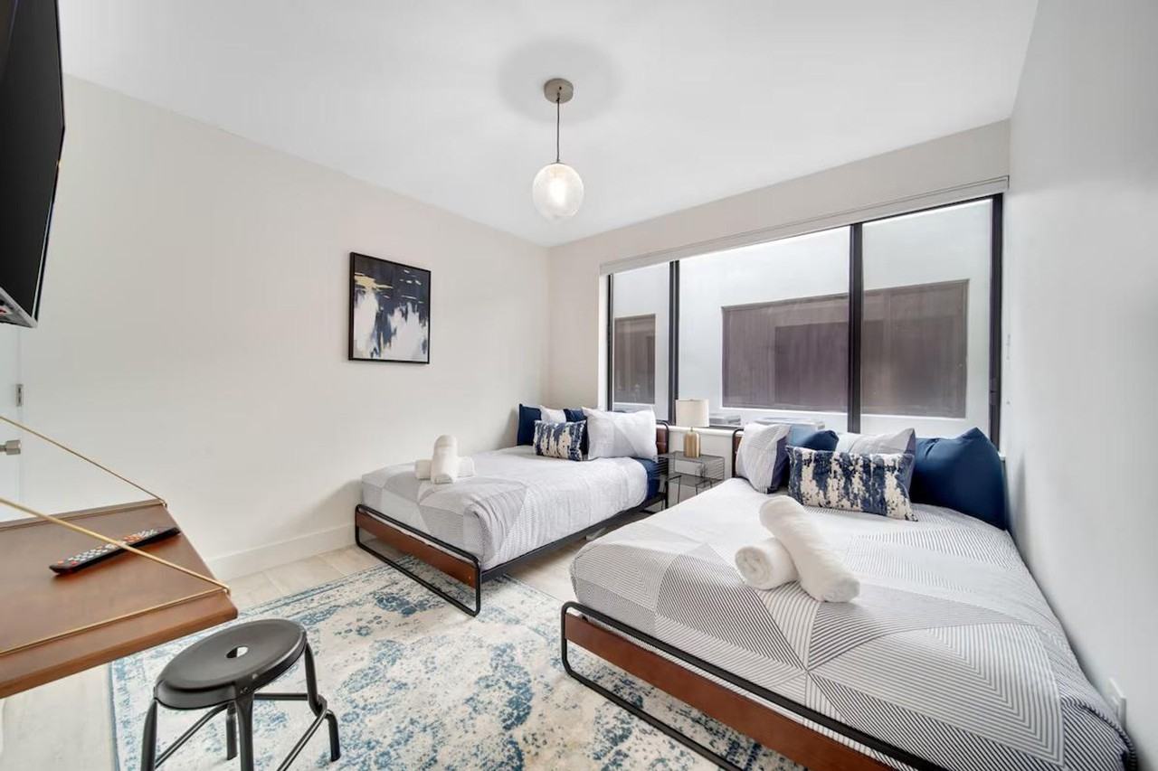 1432 Sw 22nd Ave #1388875P - Photo 3 of 15