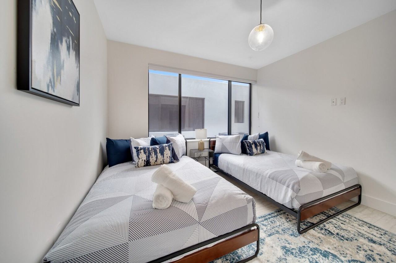 1432 Sw 22nd Ave #1388875P - Photo 5 of 15