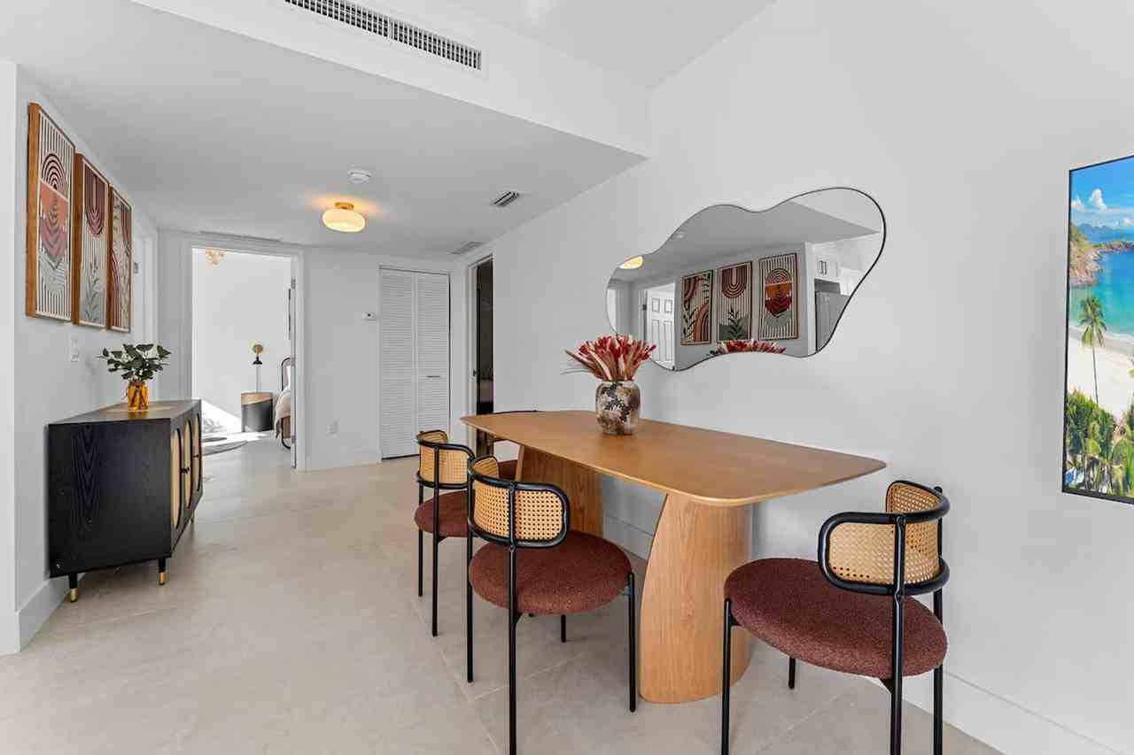 1210 Sw 3rd St #1388870P - Photo 6 of 15