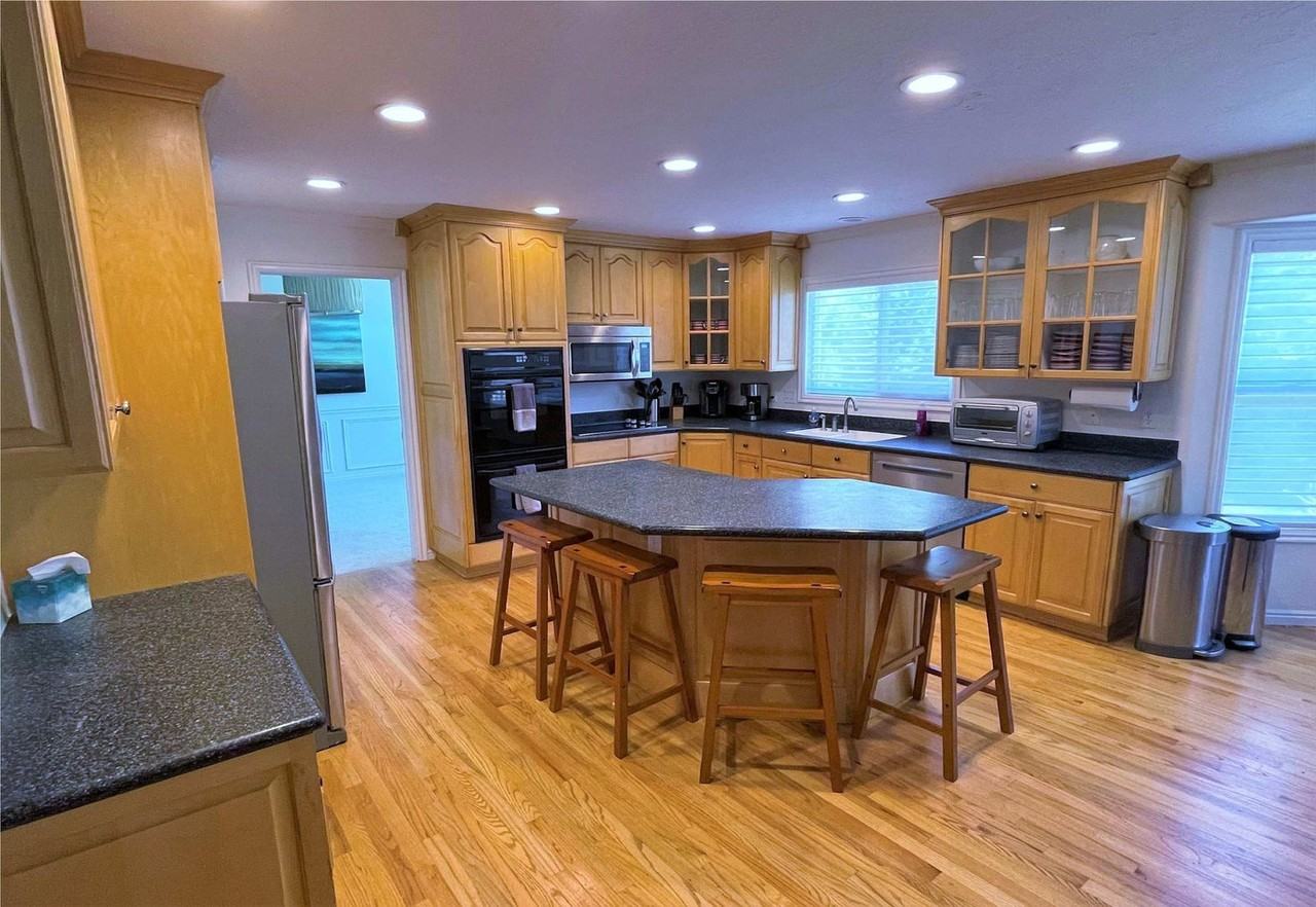 2009 E Sweetbriar Ln #1389250P - Photo 6 of 29