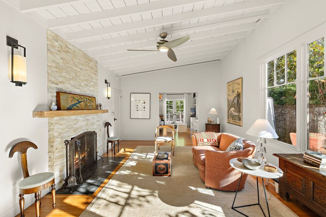 1511 Bluebird Canyon Dr - Photo 5 of 38